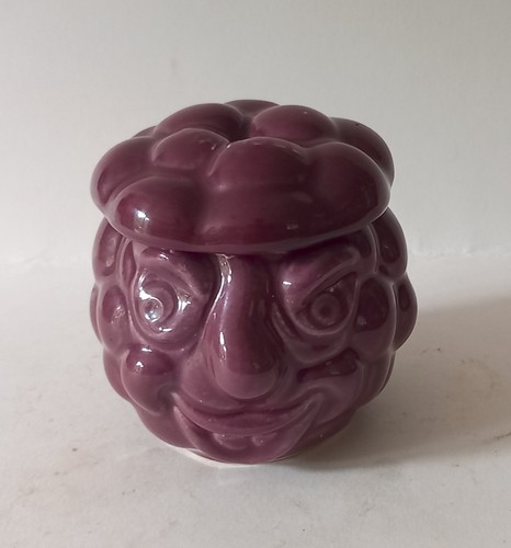 Rare sylvac face pot - rare, bramble