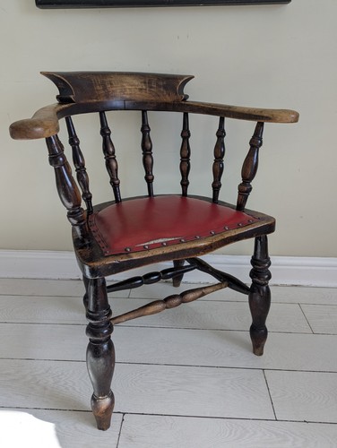 Smoker red seated - smoker's, armchair