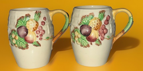 Pair of clarice cliff - ,