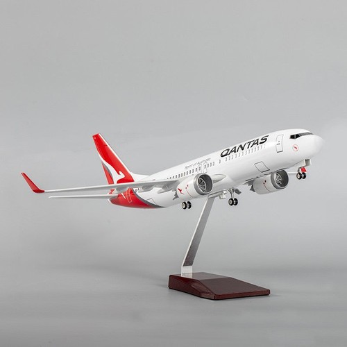Extra large qantas boeing 737 - boeing,