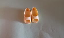 Vintage Sindy Doll Cream Peep