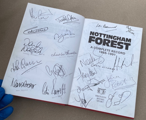 Nottingham forest multi signed - forest, multi-signed