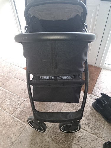 Miniuno toura pram