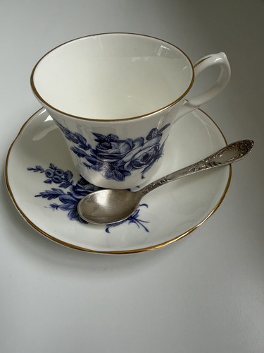 Bone china cups and saucers - bone,