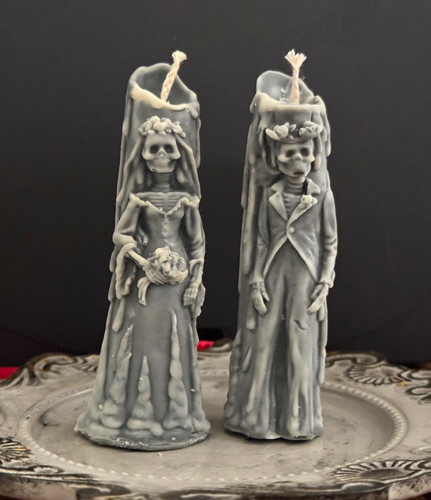 Skeleton bride groom pillar - bride,