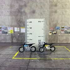 1-64 scale dirt bikes set for