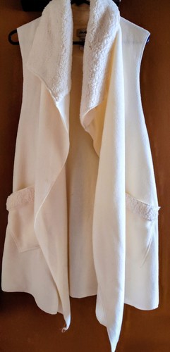 Nwt moda fleece white - moda,