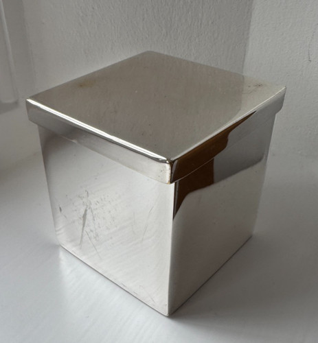 The white company square - white,
