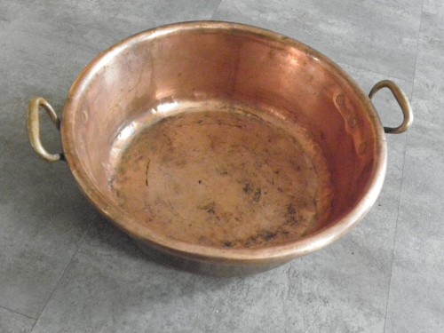 Copper bowl kettle jam - jam, of