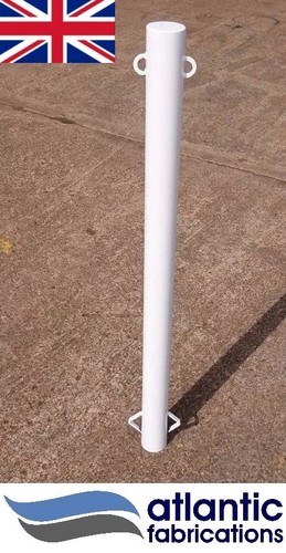 Steel chain link bollard