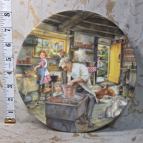 Royal doulton the potter old - "the, potter"