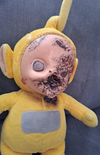 Haunted teletubby doll - teletubby, gothic