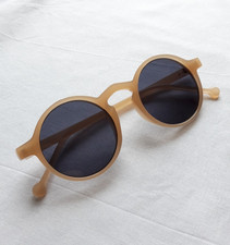 Yacht butterscotch grey 1930s - butterscotch,