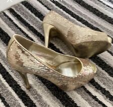 Black Gardenia Ladies Gold Sequin Shoes Size 5 Worn Once Excellent Condition