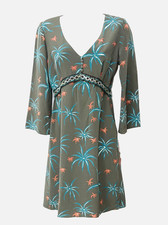 ALLEGRA HICKS FLORAL V-NECK