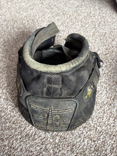 Old mac size hoof boot - old, 4