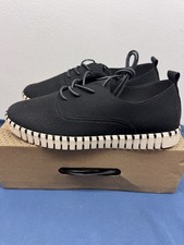 Men’s Shoes 