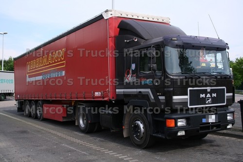 Truck photo man f2000 - truck,