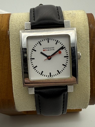 Mondaine swiss railway watch - mondaine,