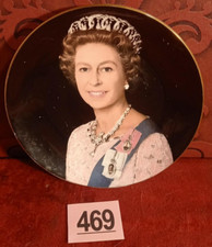 Queen Elizabeth II Silver Jubilee, Crown Staffordshire Fine Bone China Plate