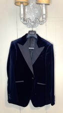 **UNWORN GIEVES & HAWKES NAVY VELVET DINNER JACKET - 40R - RRP £1500**