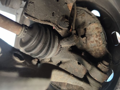 Left front knuckle - front,