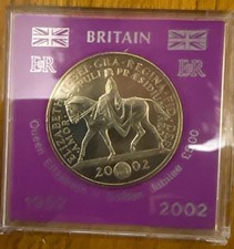 2002 £5 Coin Royal Mint QUEEN