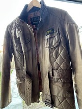 Stunning Vintage Women’s