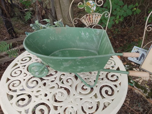 Galvanized green metal - green,
