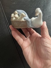 LLADRO #4895 Mother Duck/Goose with Ducklings Basket Art