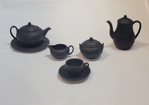 Vintage wedgwood black basalt - vintage,