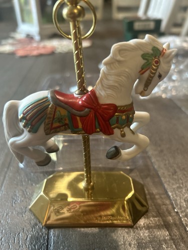 Vtg hallmark keepsake - vtg,