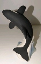 BEAUTIFUL VINTAGE HIGHBANK PORCELAIN FIGURE OF A BREACHING ORCA WHALE - VGC