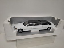SUNSTAR LINCOLN LIMOUSINE 2000