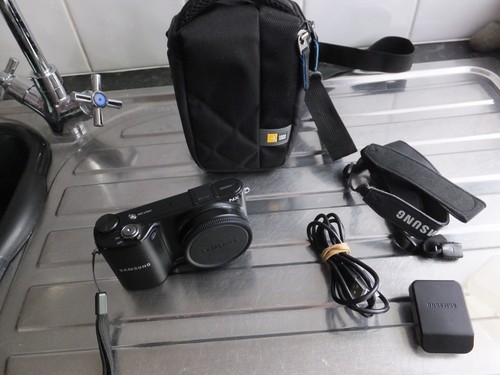Samsung nx2000 mirrorless - samsung,