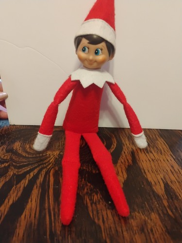 Elf the shelf blue - on,