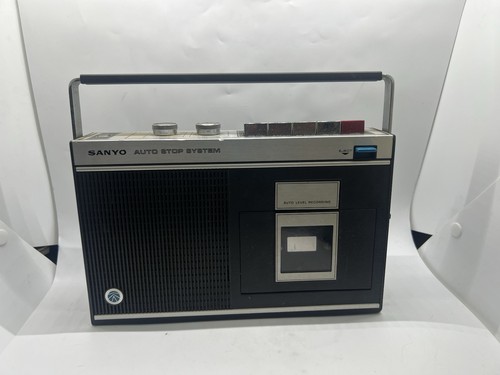 Sanyo 410 radio cassette - sanyo,