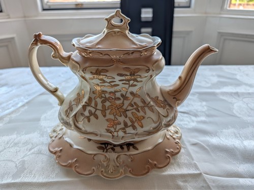 Antique cream gold - &,