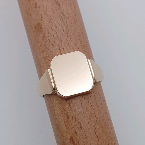 9ct gold signet - 9ct,