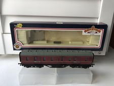 Bachmann 34-325 50ft Crimson BR Parcel Van Model Railway OO Gauge