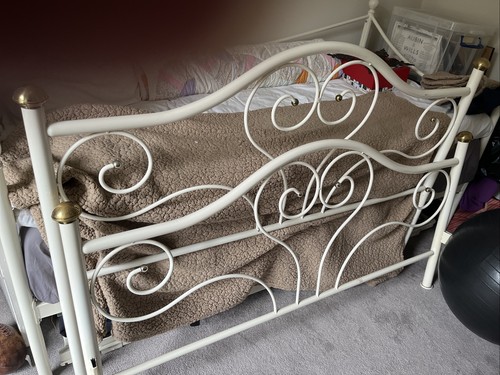 Metal bedstead double cream - double,