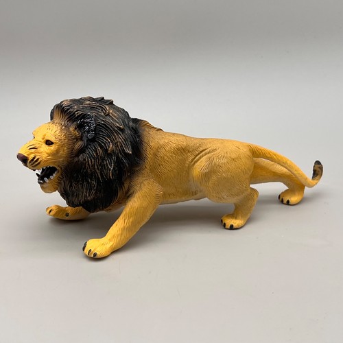 Vintage lion figure - figure, hard