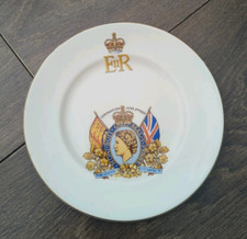 Vintage 1953 7" Queen