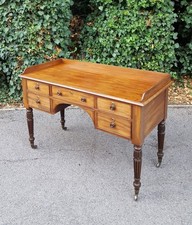 VICTORIAN MAHOGANY GILLOWS