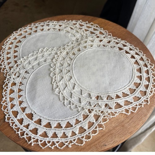 Vintage lace doilies set - vintage,
