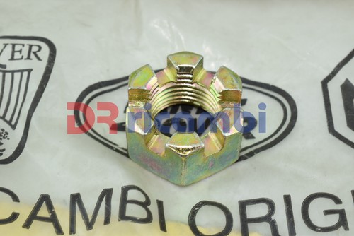 Right wheel hub nut rover - right,
