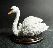 Country Artists Swan & Cygnet Figurine - Beautifully Modelled C/A 505