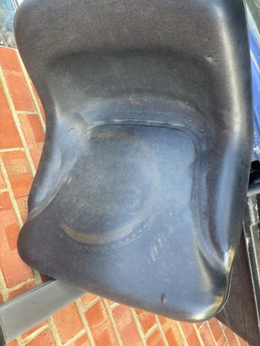 Large ride mower seat - large,