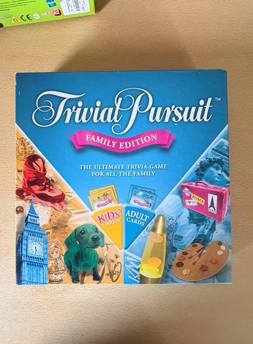 Parker trivial pursuit family - trivial,