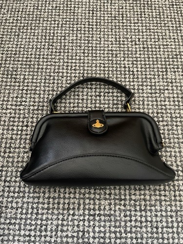 Vivienne westwood abbey - vivienne,